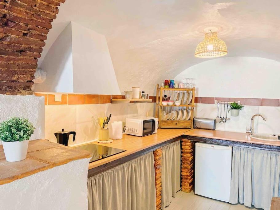 La Palmera. Casa Rural Con Piscina Privada. Benadalid المظهر الخارجي الصورة